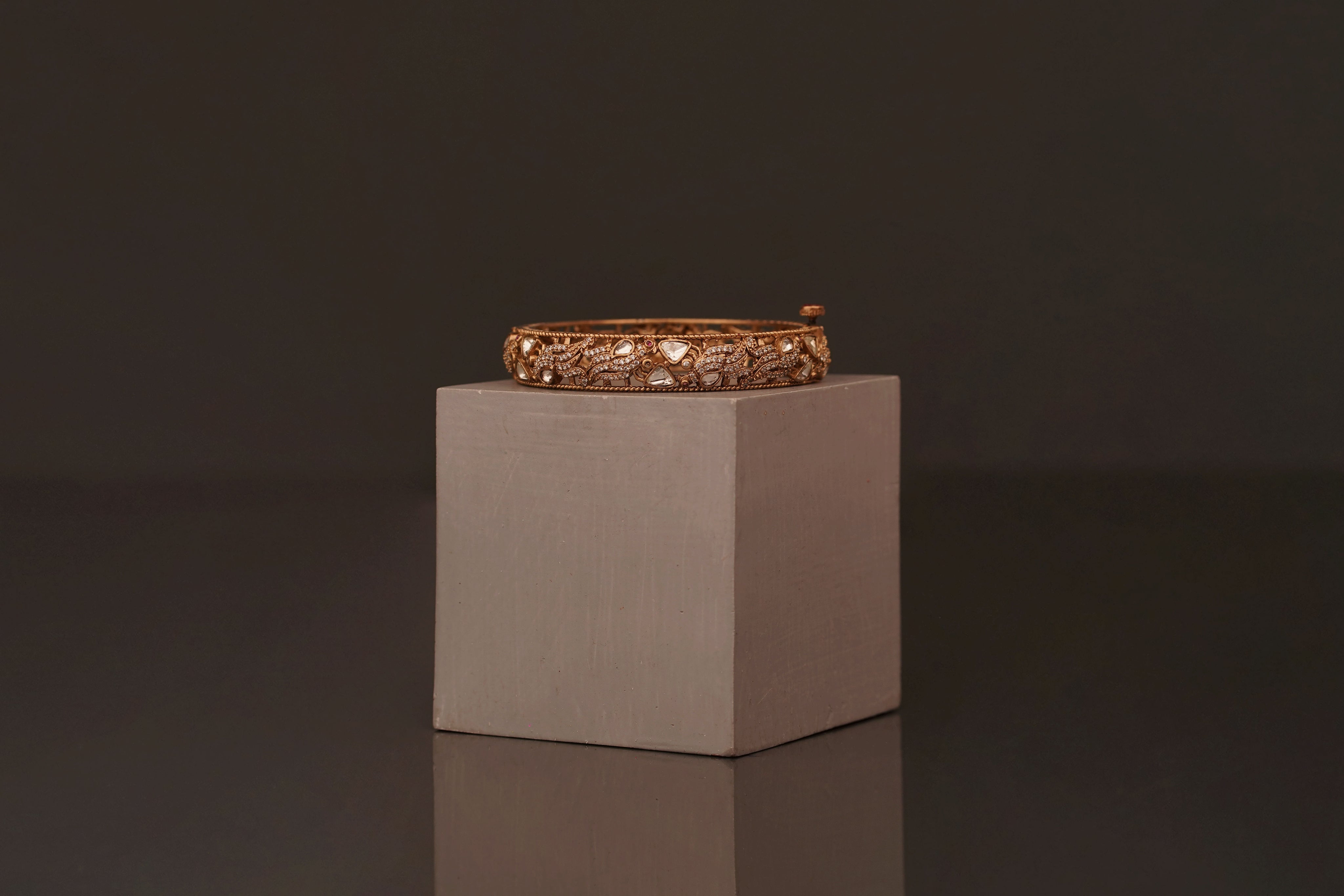 Avanika bangle (B62) - Pure Allure