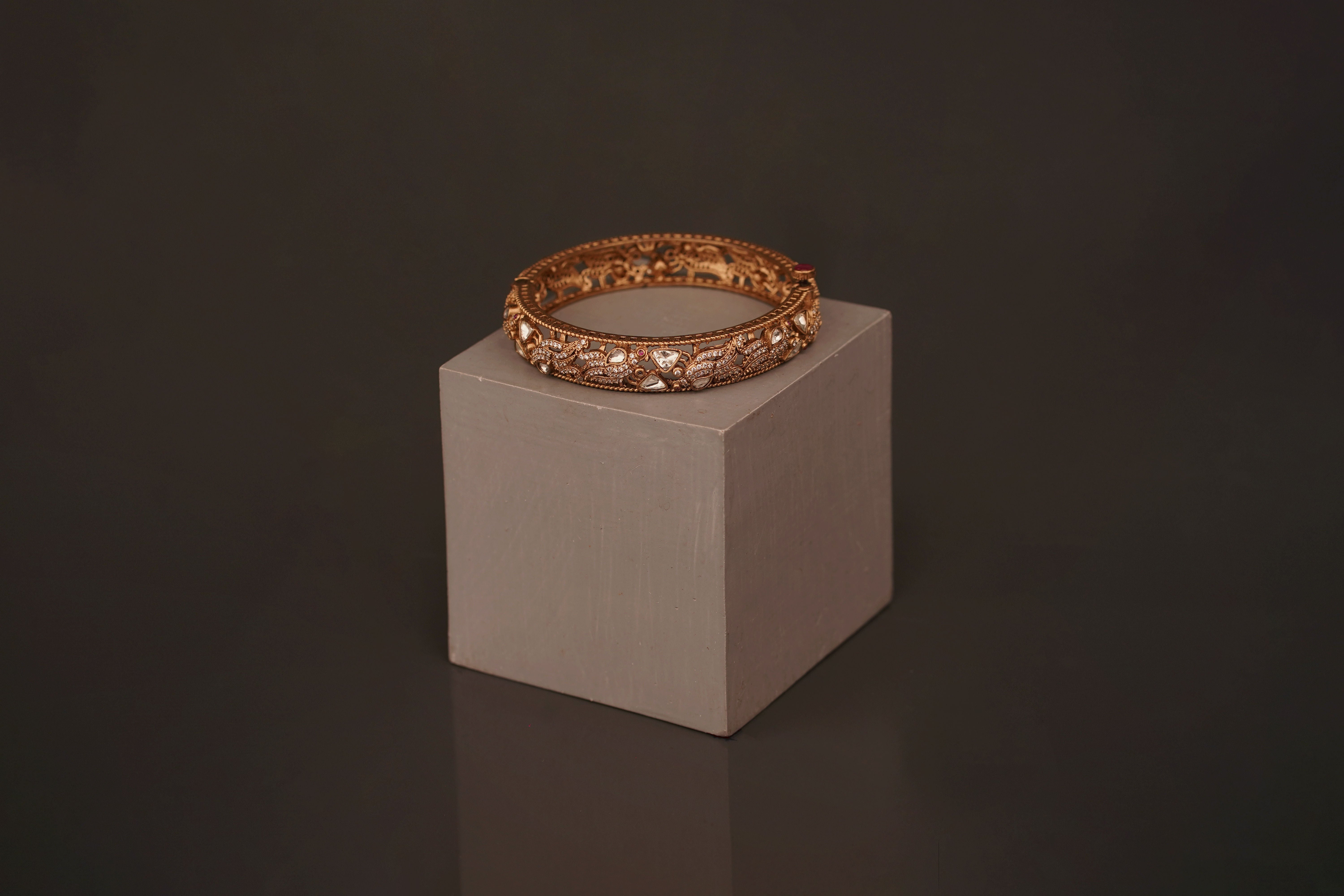 Avanika bangle (B62) - Pure Allure