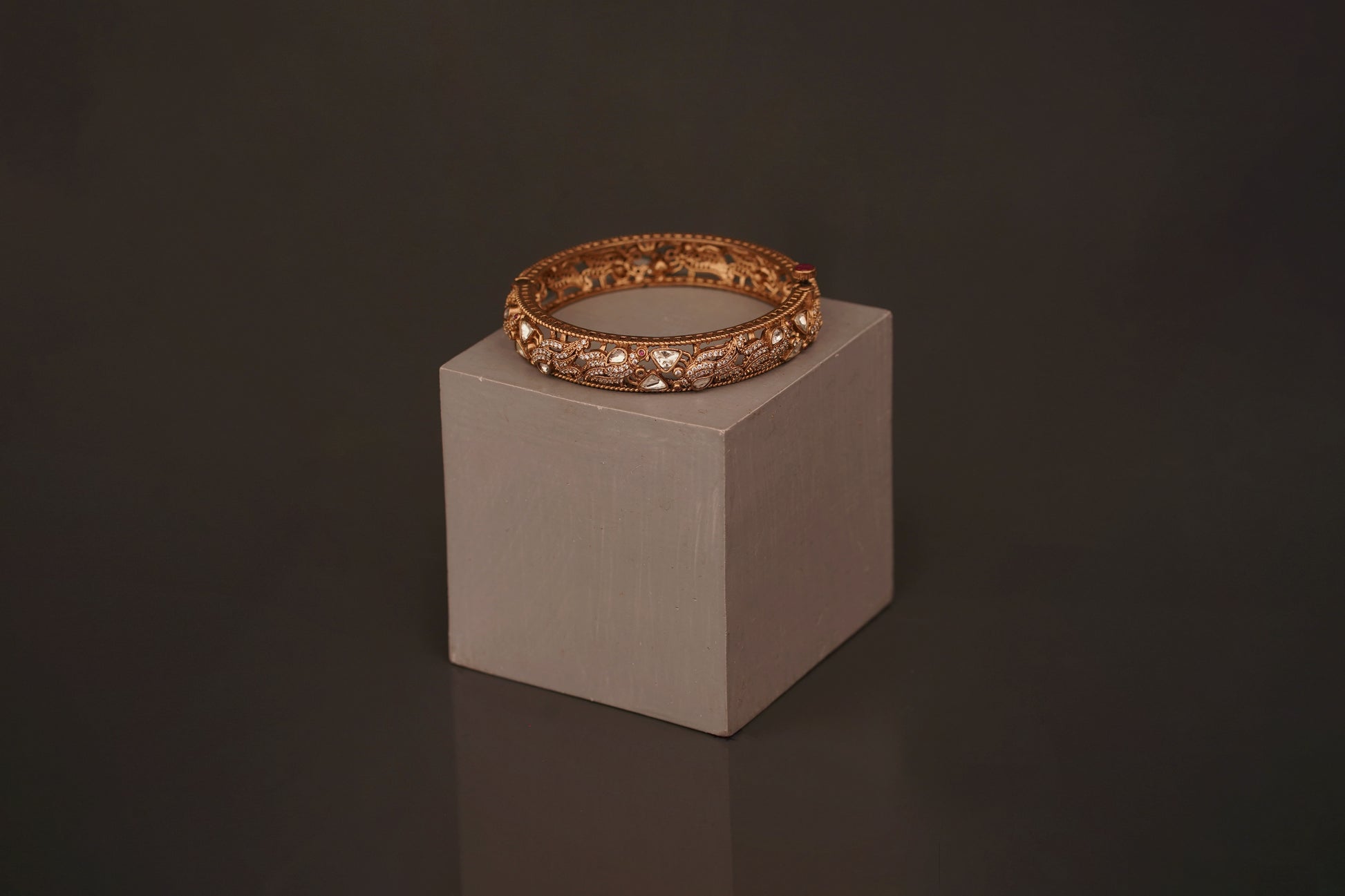 Avanika bangle (B62) - Pure Allure