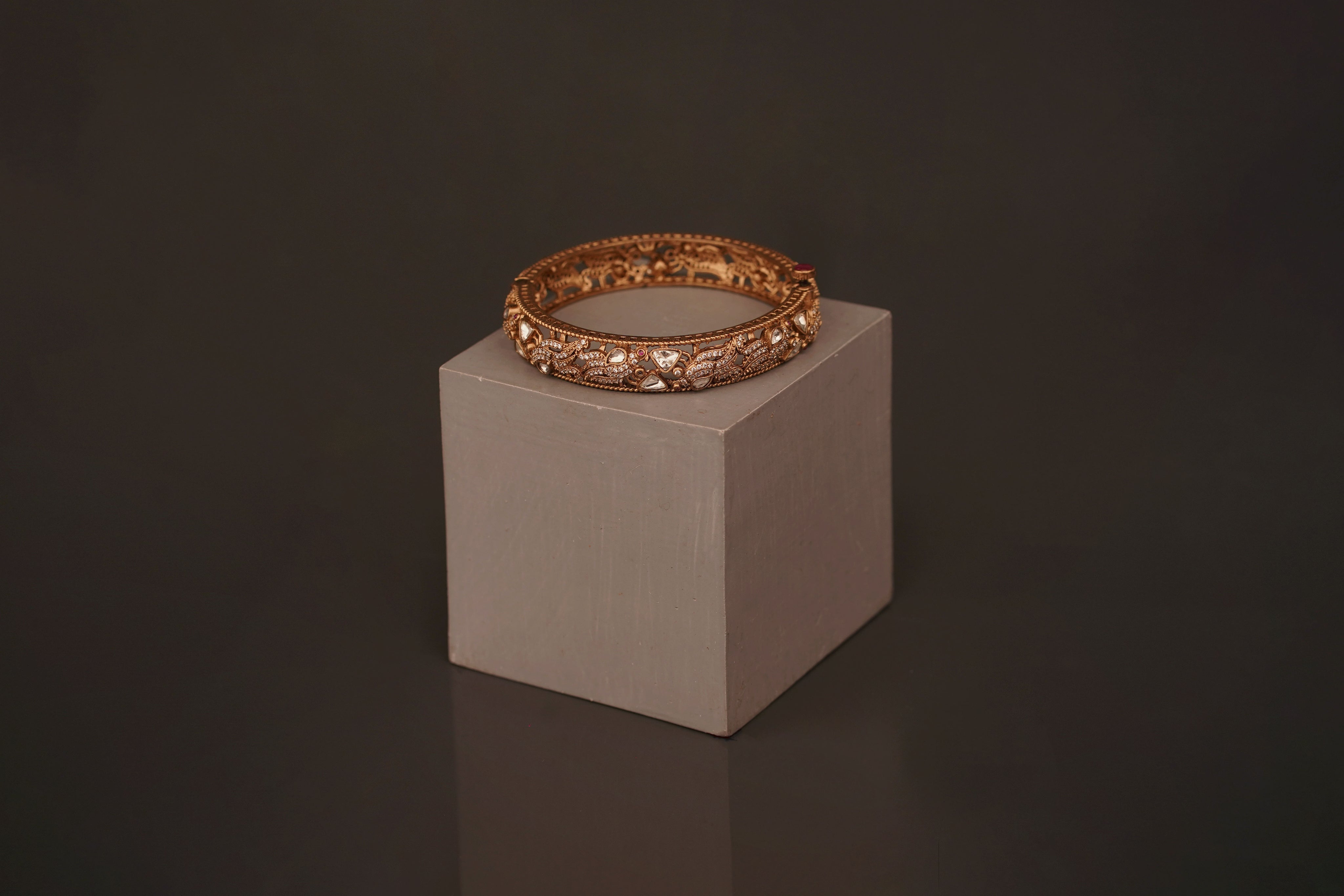 Avanika bangle (B62) - Pure Allure