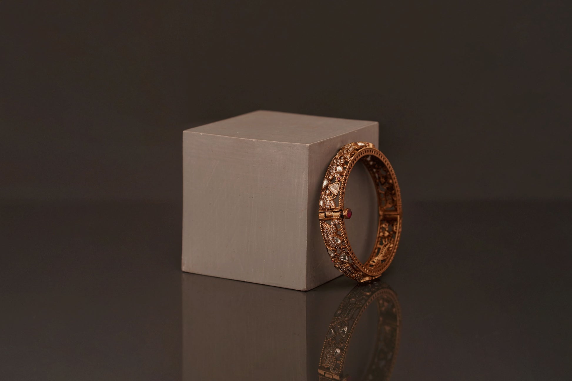 Avanika bangle (B62) - Pure Allure