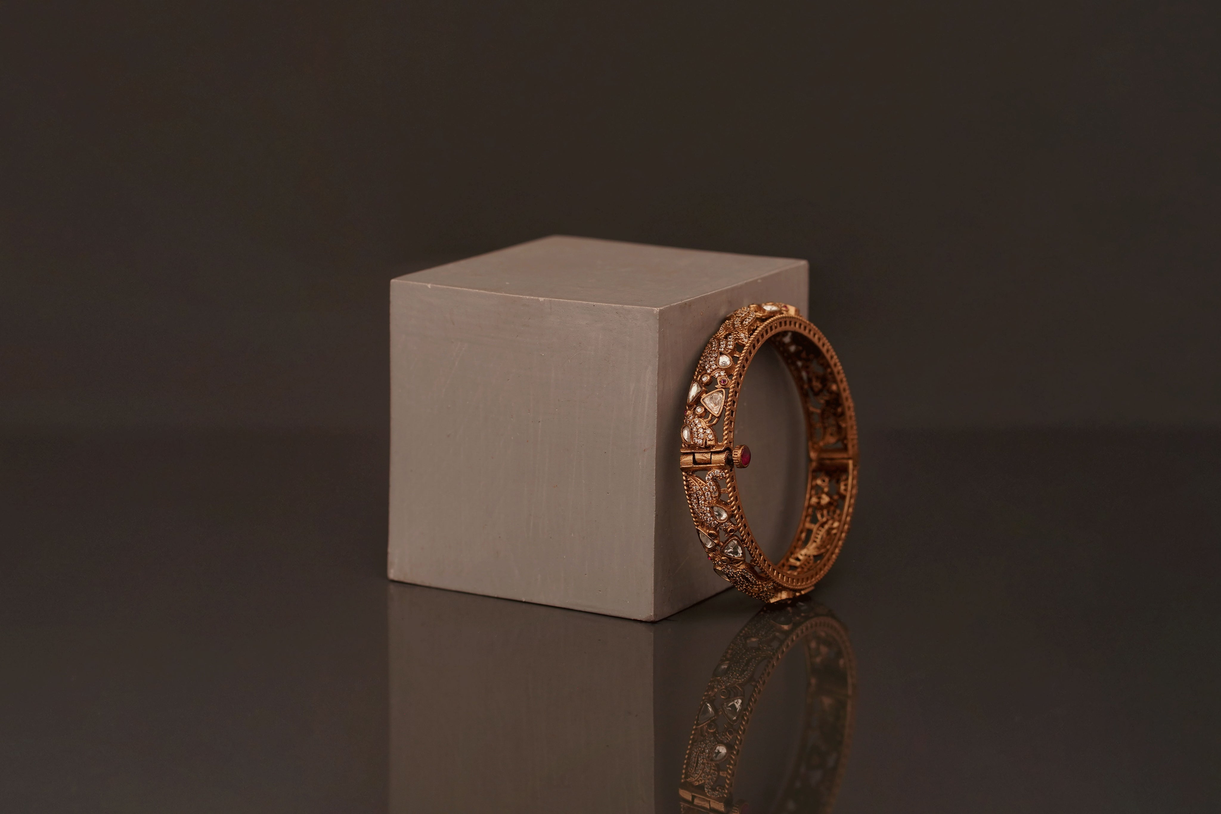 Avanika bangle (B62) - Pure Allure