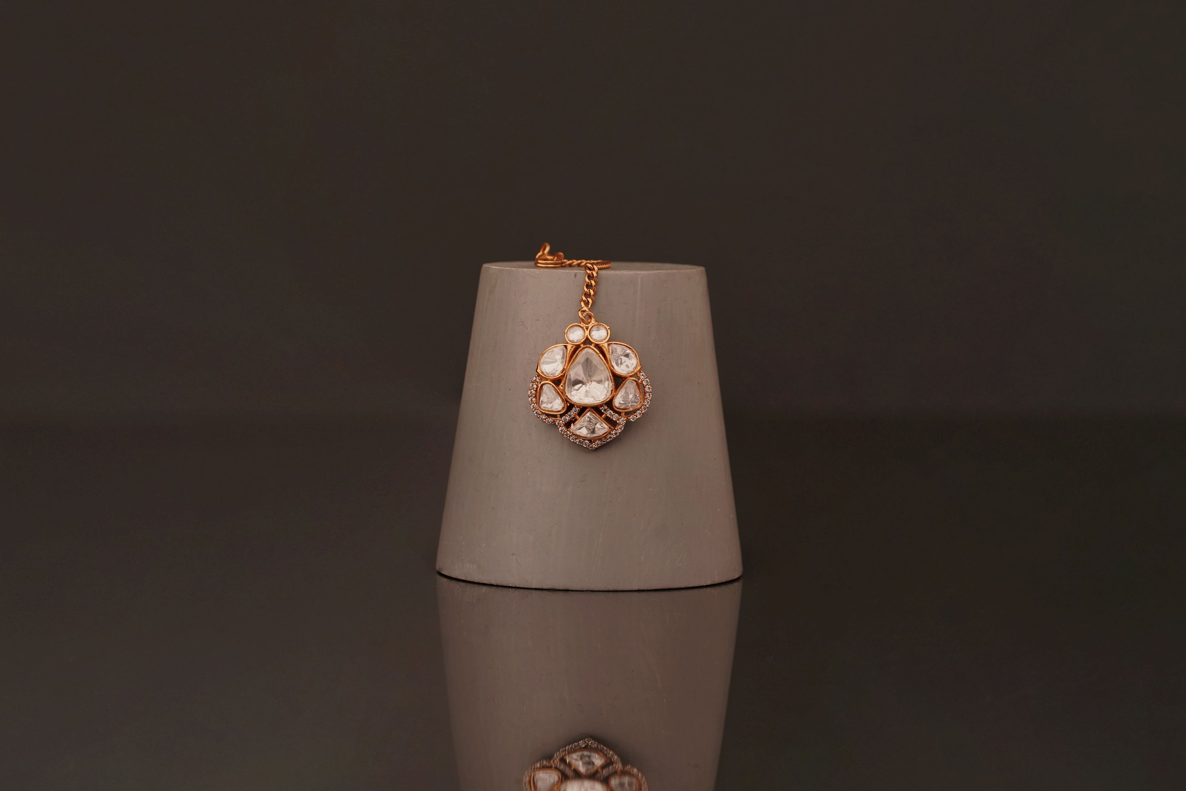 Arundhati Tikka (T06) - Pure Allure