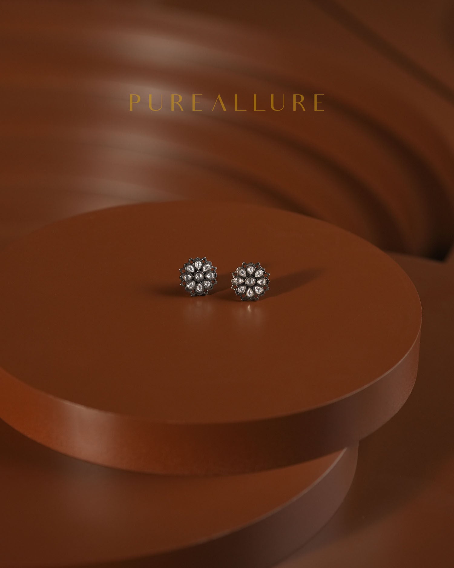 Neeba Earstud(E299)
