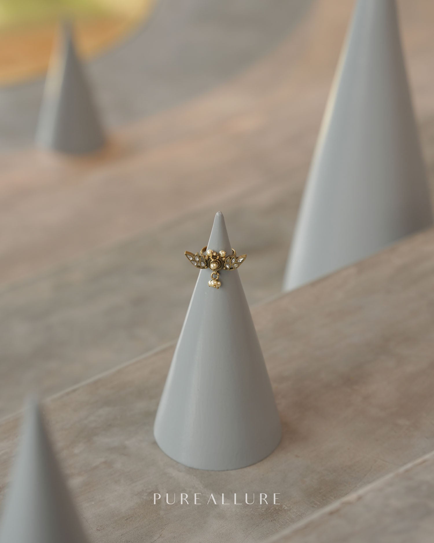 Maneka Ring(KR97)
