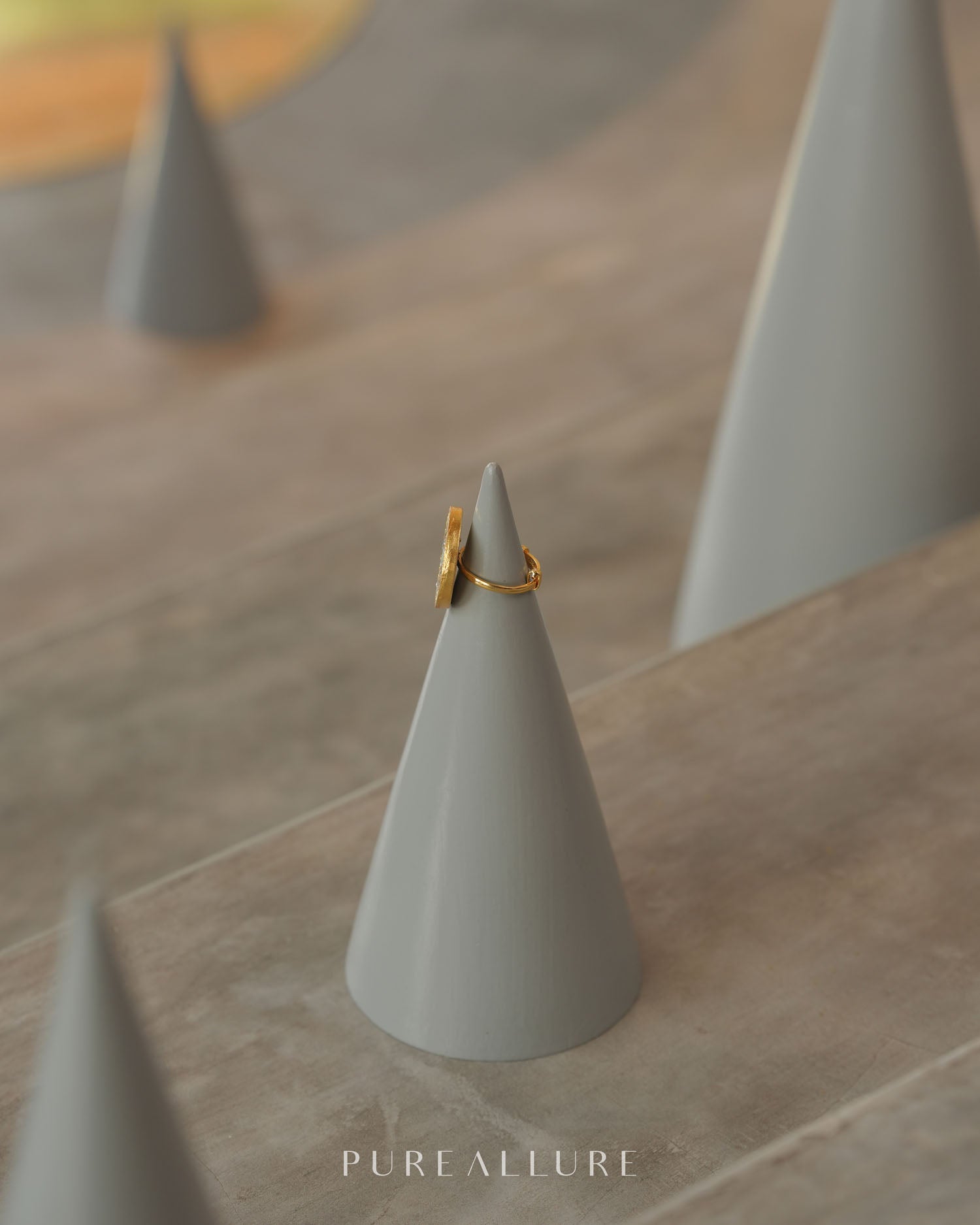Nabeelah Ring(KR136)