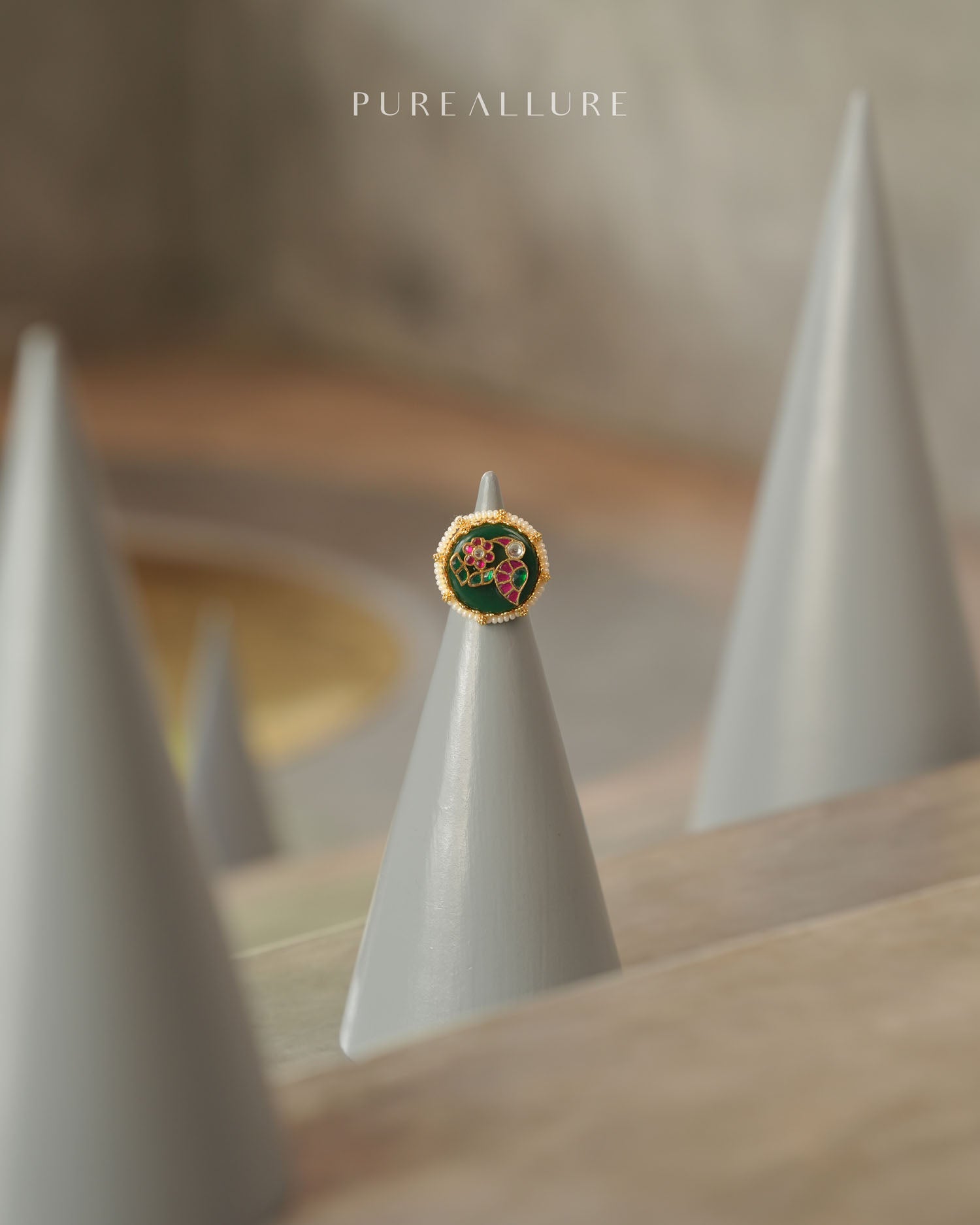 Kasturi Ring(KR135)