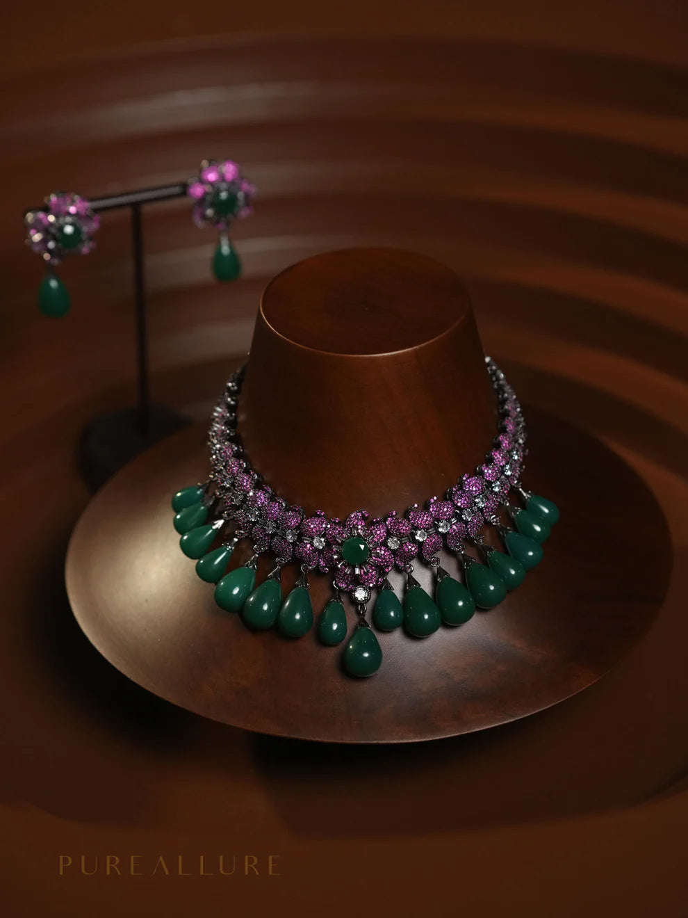Neck Pieces