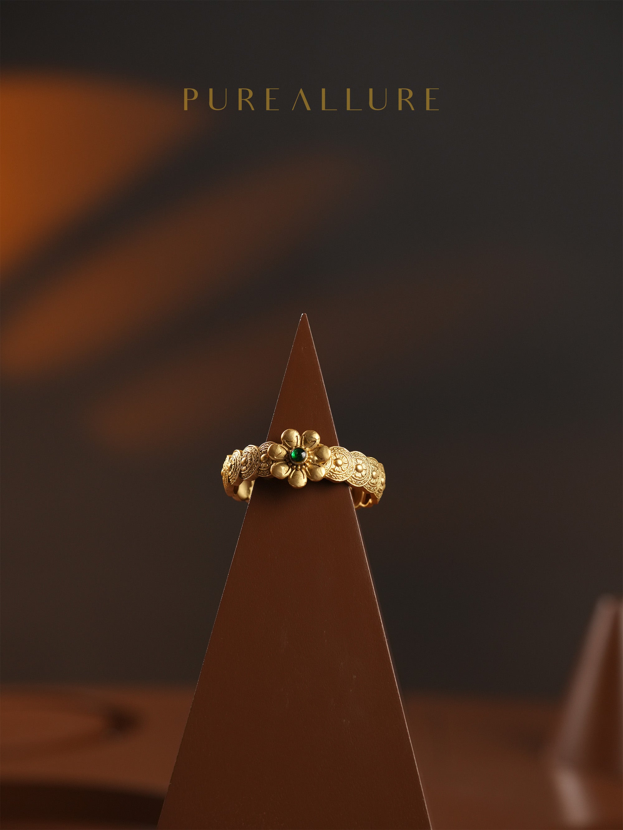 Pavitra Bangle (B166)